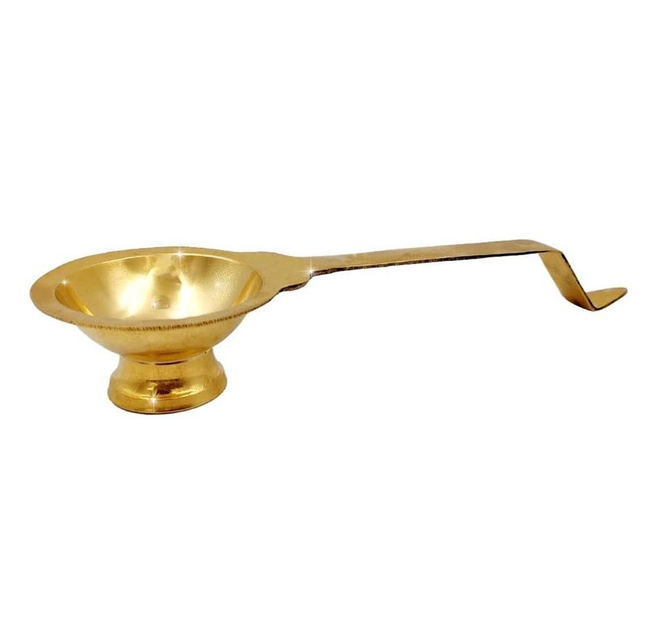 TreegoArt Nitya Puja Jyot Kapooram Dhoop Aarti Diya Arti Holder Stand for Traditional Items Festivals Weddings Pooja - 6 Inches Length золотистий
TreegoArt Nitya Puja Jyot Kapooram Dhoop Aarti Diya Arti Holder Stand for Traditional Items Festivals Weddings Pooja - 6 Inches Length золотистий