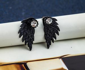 New Fashion Gift Lady Earring Party Zircon Earrings Gold And Copper Gothic Cool Angel Wing Rhinestones Alloy Earrings For Women чорний
New Fashion Gift Lady Earring Party Zircon Earrings Gold And Copper Gothic Cool Angel Wing Rhinestones Alloy Earrings For Women чорний