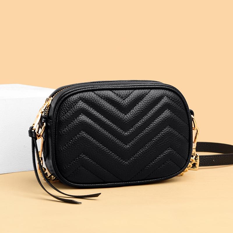 Leather Women S Bag Shoulder Cowhide Small Square Bag Fashion Trend Chain Small Bag Messenger Bag чорний
Leather Women S Bag Shoulder Cowhide Small Square Bag Fashion Trend Chain Small Bag Messenger Bag чорний