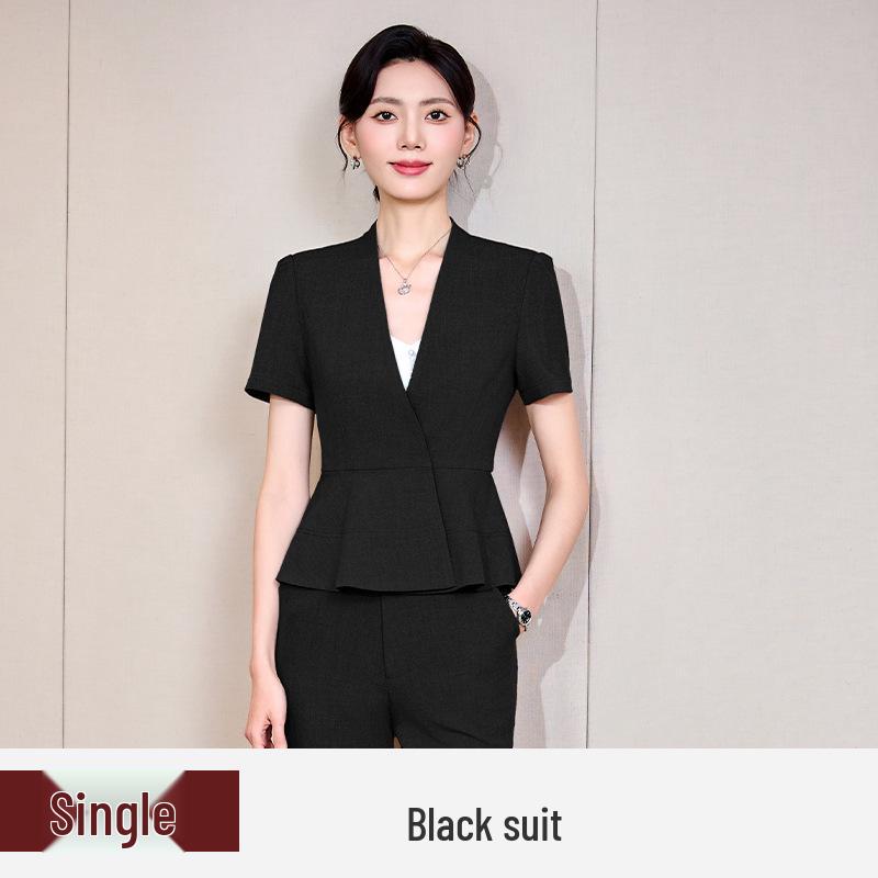 Женский профессиональный костюм с коротким рукавом для работы в салоне и отеле S
Женский профессиональный костюм с коротким рукавом для работы в салоне и отеле S