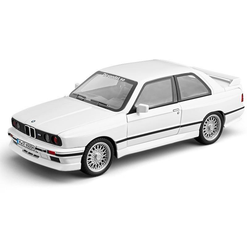 Масштаб 1/24 1988 BMW M3 E30 Легкосплавна модель спортивного автомобіля Литі під тиском Металеві Класичні моделі автомобілів Модель Симулятор Звук і світло Дитячі іграшки Подарунки білий
Масштаб 1/24 1988 BMW M3 E30 Легкосплавна модель спортивного автомобіля Литі під тиском Металеві Класичні моделі автомобілів Модель Симулятор Звук і світло Дитячі іграшки Подарунки білий