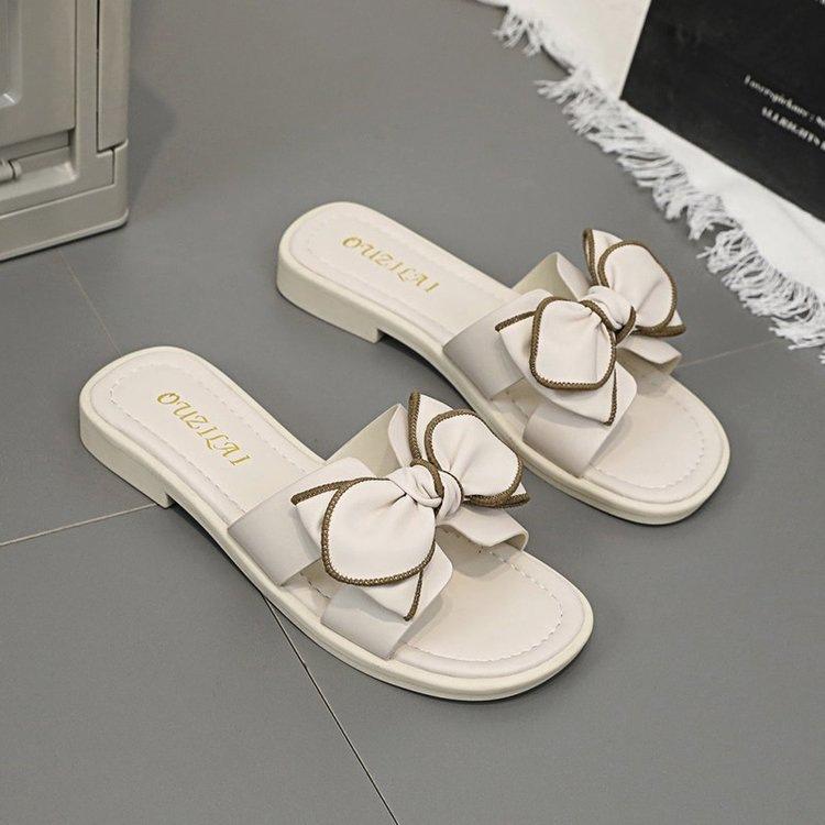 Bow slippers women s fashion 2025 versatile new one-word slippers summer wear soft bottom foreign style girls slippers 40
Bow slippers women s fashion 2025 versatile new one-word slippers summer wear soft bottom foreign style girls slippers 40