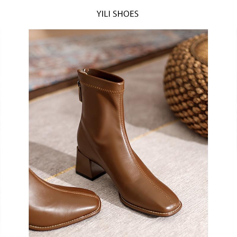 Brown thick heel French short boots for children looking thin and thin new square head beige ankles and bare boots medium high heel 35
Brown thick heel French short boots for children looking thin and thin new square head beige ankles and bare boots medium high heel 35