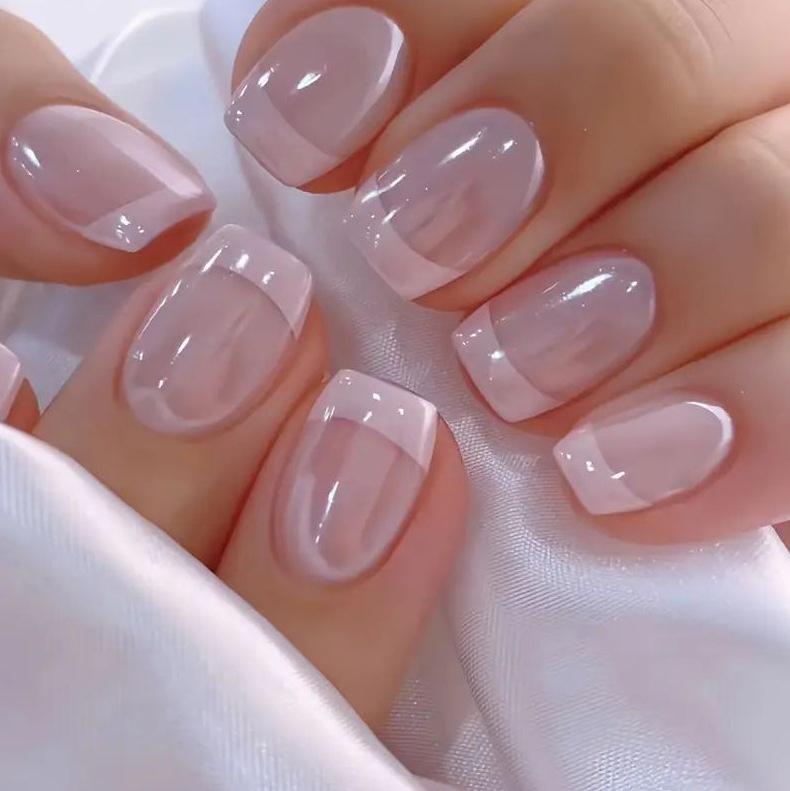 Classic Pink French Pearlescent Minimalist Short Nail Art Pieces Black gel + file (Shein platform)
Classic Pink French Pearlescent Minimalist Short Nail Art Pieces Black gel + file (Shein platform)
