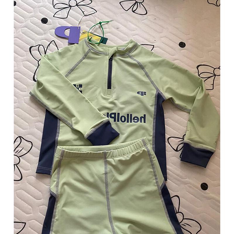 Boys 2025 Summer Quick-Drying Korean Swimsuit - Cool, Breathable, Sunscreen Split Swimwear for Kids 120
Boys 2025 Summer Quick-Drying Korean Swimsuit - Cool, Breathable, Sunscreen Split Swimwear for Kids 120