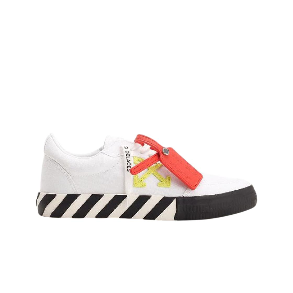 Off-white Low Vulcanized Canvas Sneakers White Lime - 23ss IT 40
Off-white Low Vulcanized Canvas Sneakers White Lime - 23ss IT 40