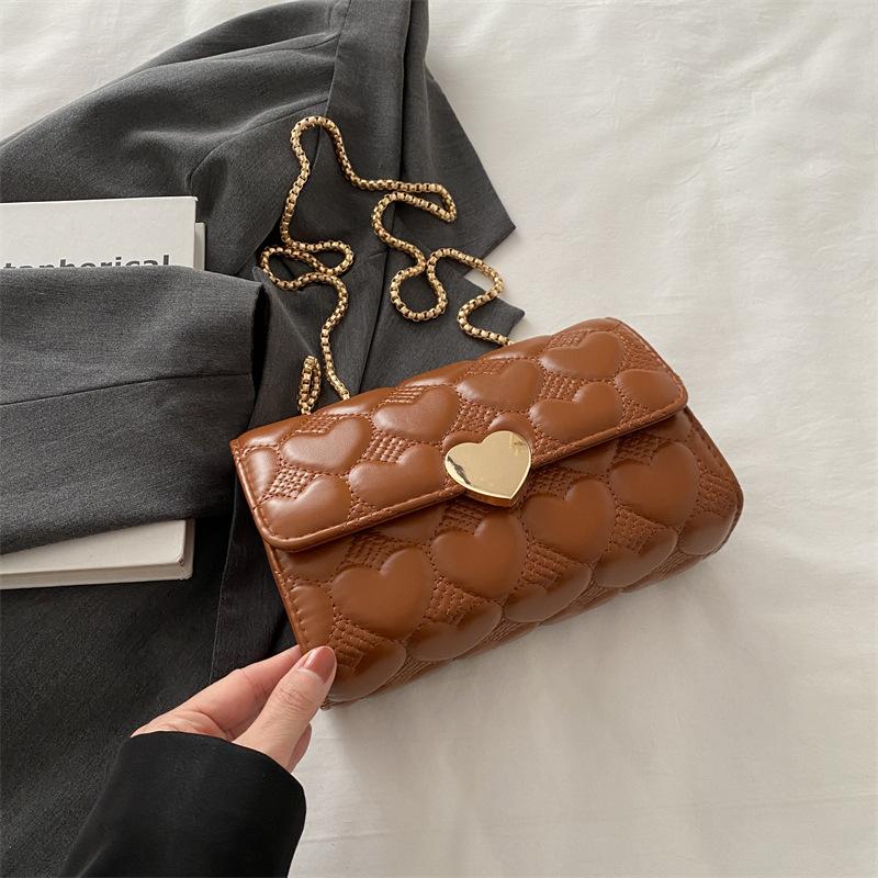 Gentle and fashionable simple small bag women s 2025 spring new versatile ins shoulder messenger bag temperament small square bag коричневый
Gentle and fashionable simple small bag women s 2025 spring new versatile ins shoulder messenger bag temperament small square bag коричневый