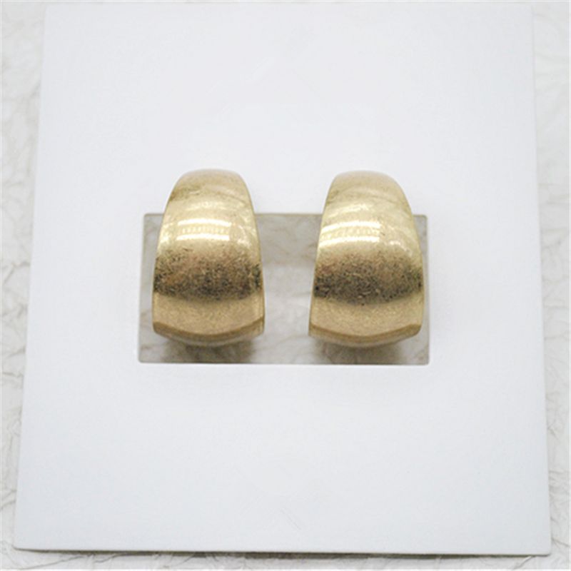 Циндао Канила Экспорт Украшение Мода Меньшинство Мода Серьги-гвоздики Женские Матовые C-образные Трендовые Гонконгский стиль Простые серьги-гвоздики Default
Циндао Канила Экспорт Украшение Мода Меньшинство Мода Серьги-гвоздики Женские Матовые C-образные Трендовые Гонконгский стиль Простые серьги-гвоздики Default