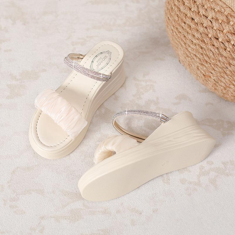 Крутые шлепанцы на танкетке с толстой подошвой для женщин, повседневные на плоской подошве, две шлепанцы с юбкой, маленький размер 333. 39 абрикосовый
Крутые шлепанцы на танкетке с толстой подошвой для женщин, повседневные на плоской подошве, две шлепанцы с юбкой, маленький размер 333. 39 абрикосовый