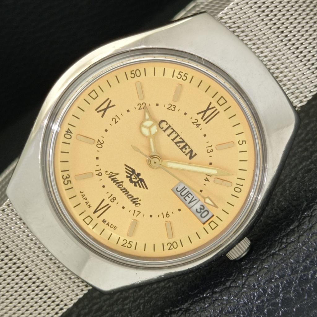 JAPAN MENS VINTAGE CITIZEN AUTOMATIC 8200 GOLDEN COLOR DIAL WATCH a500229-2 R151b-a500229
JAPAN MENS VINTAGE CITIZEN AUTOMATIC 8200 GOLDEN COLOR DIAL WATCH a500229-2 R151b-a500229