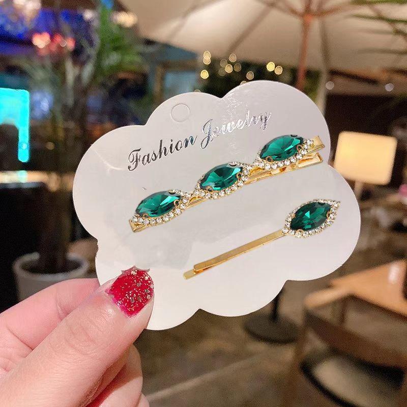 Ретро Изумрудный Страз Блестящая Заколка для Волос - Сказочная Боковая Заколка-Клювик
Ретро Изумрудный Страз Блестящая Заколка для Волос - Сказочная Боковая Заколка-Клювик