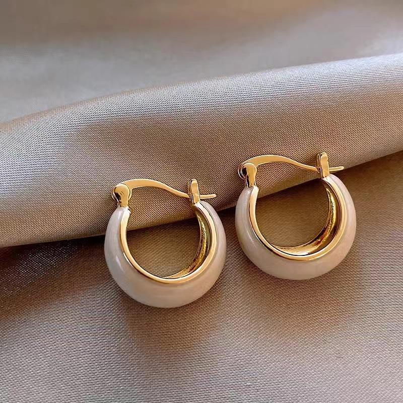 Vintage Fashion Water Drop Maillard Hoop Earrings for Women Temperament Design Simple Korea Earring Jewelry Accessories Gift белый
Vintage Fashion Water Drop Maillard Hoop Earrings for Women Temperament Design Simple Korea Earring Jewelry Accessories Gift белый