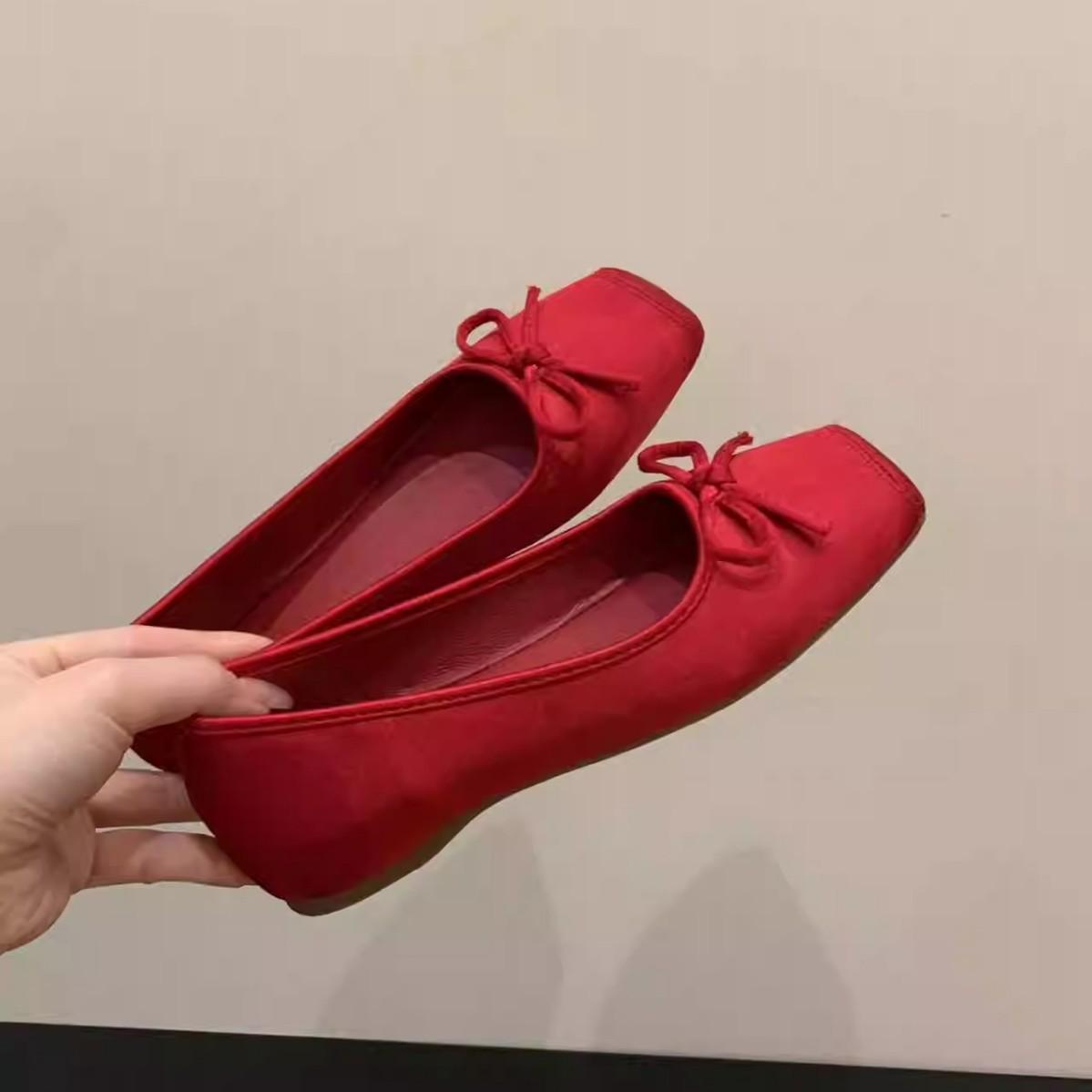 Inner height increase 3CM apricot gentle evening shoes women s shoes 2025 new spring and summer red satin ballet shoes 35 синий
Inner height increase 3CM apricot gentle evening shoes women s shoes 2025 new spring and summer red satin ballet shoes 35 синий