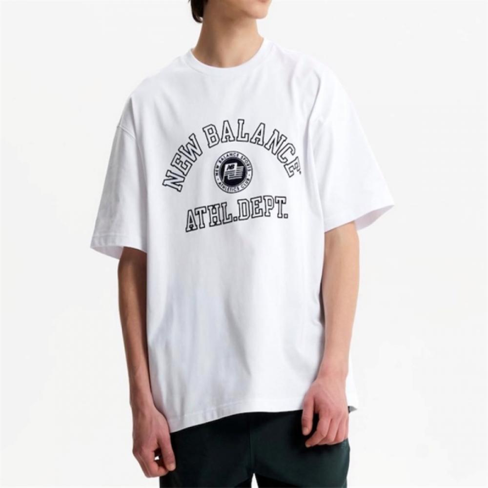New Balance College Lettering Short Sleeve Tee Semi Over Common B1 Nbnef21453 10 59 2.NBNEF21453 59/XL
New Balance College Lettering Short Sleeve Tee Semi Over Common B1 Nbnef21453 10 59 2.NBNEF21453 59/XL