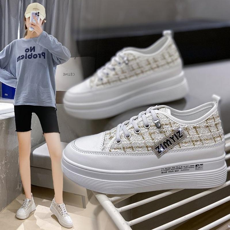 Women s Sports Shoes with Round Toe Thick Sole Sponge Heel Breathable Comfortable Lace Up Versatile Skateboard Shoes 40 чорний
Women s Sports Shoes with Round Toe Thick Sole Sponge Heel Breathable Comfortable Lace Up Versatile Skateboard Shoes 40 чорний