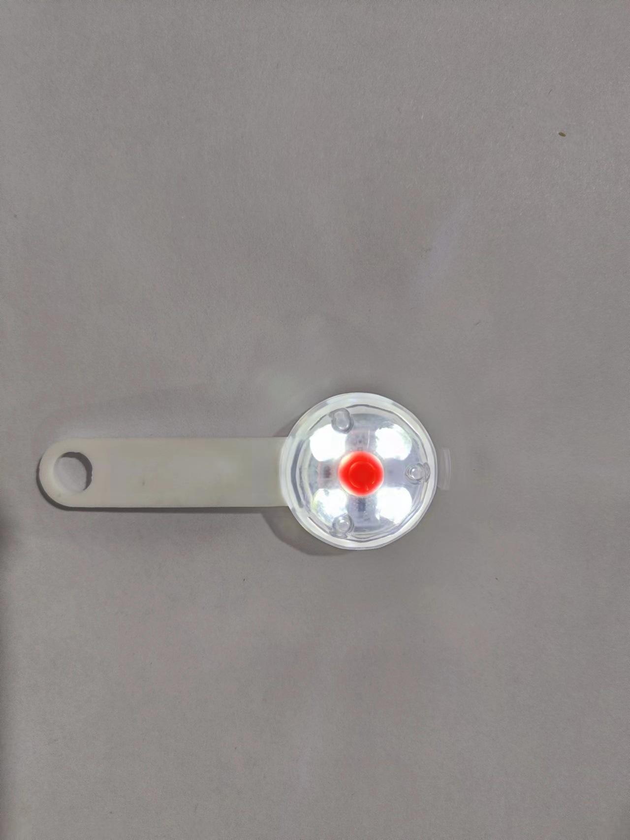 Glow-in-the-Dark Pet Pendant – LED Anti-Lost Dog Tag for Dogs, USB-Charged, High-Brightness Pet Accessory
Glow-in-the-Dark Pet Pendant – LED Anti-Lost Dog Tag for Dogs, USB-Charged, High-Brightness Pet Accessory