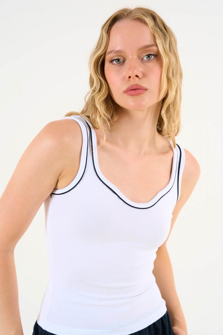 Женская трикотажная майка Sertes S чёрный
Женская трикотажная майка Sertes S чёрный