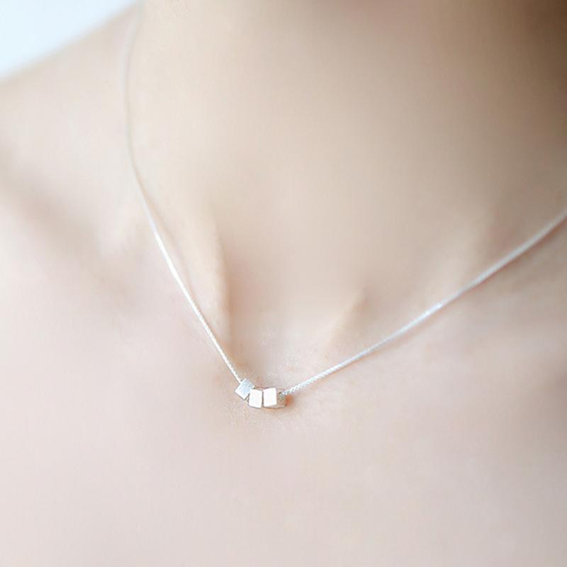 Простой геометрический квадратный кулон, короткое ожерелье, цепочка на ключицу
Простой геометрический квадратный кулон, короткое ожерелье, цепочка на ключицу