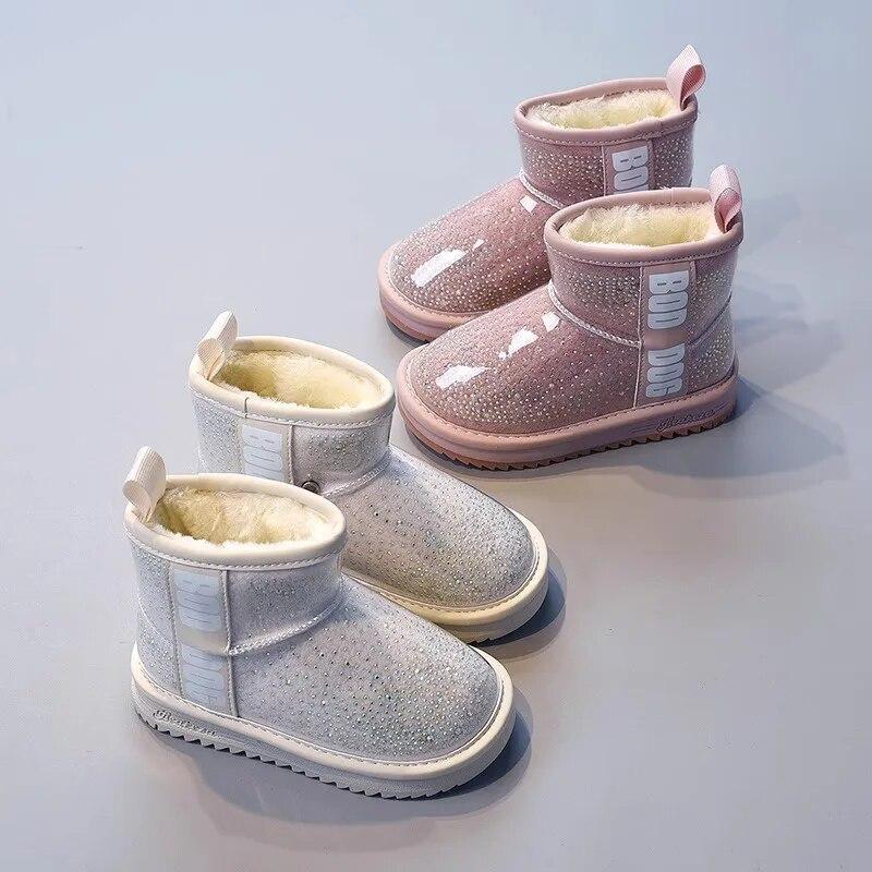 Зимние детские водонепроницаемые, нескользящие короткие сапоги из кожи и меха, плюшевые и утолщенные зимние сапоги для девочек
Зимние детские водонепроницаемые, нескользящие короткие сапоги из кожи и меха, плюшевые и утолщенные зимние сапоги для девочек