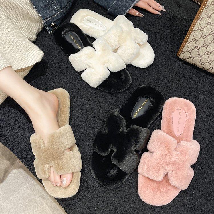 European Station Light Luxury Mao Mao Slippers Women s 2024 Autumn and Winter New Alphabet Comfortable One-word Drag Internet celebrity outer wear cot 40
European Station Light Luxury Mao Mao Slippers Women s 2024 Autumn and Winter New Alphabet Comfortable One-word Drag Internet celebrity outer wear cot 40