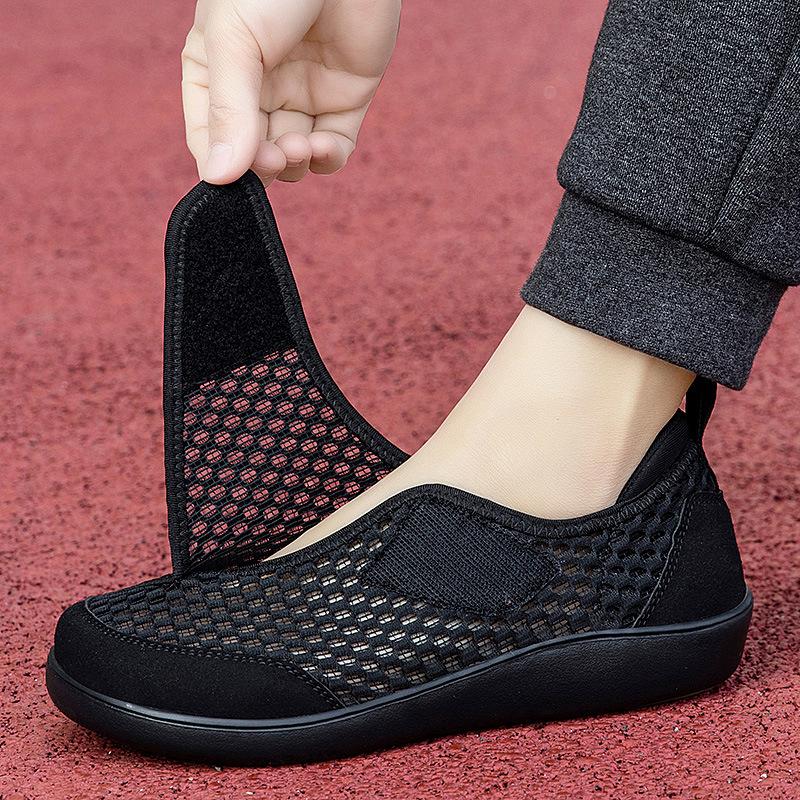 New middle-aged and elderly walking shoes breathable single mesh shoes soft sole light sports shoes non-slip and wear-resistant couple shoes 46 чорний
New middle-aged and elderly walking shoes breathable single mesh shoes soft sole light sports shoes non-slip and wear-resistant couple shoes 46 чорний