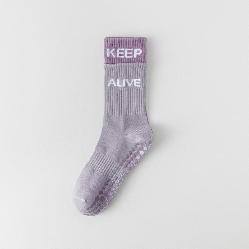 Хлопковые дышащие носки для йоги до середины икры, однотонные полосатые противоскользящие спортивные носки, носки для пилатеса, носки для танцев, фитнеса и тренировок фиолетовый
Хлопковые дышащие носки для йоги до середины икры, однотонные полосатые противоскользящие спортивные носки, носки для пилатеса, носки для танцев, фитнеса и тренировок фиолетовый