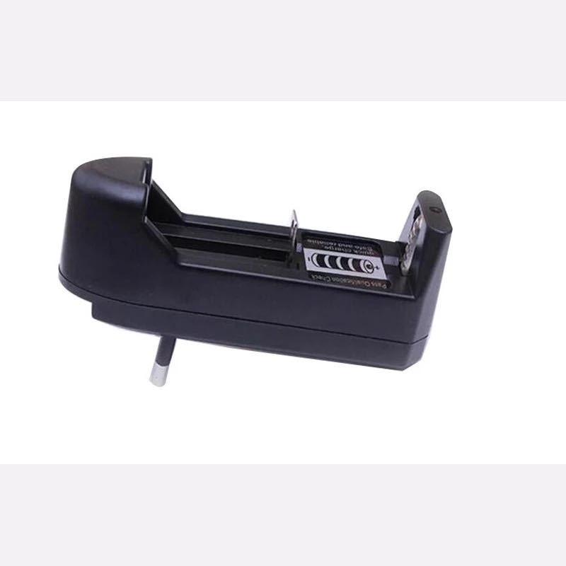 USB-зарядний пристрій для літієвих акумуляторів 26650, 18650, 21700 - Однослотовий, двослотовий та чотирислотовий (3.7-4.2V)
USB-зарядний пристрій для літієвих акумуляторів 26650, 18650, 21700 - Однослотовий, двослотовий та чотирислотовий (3.7-4.2V)