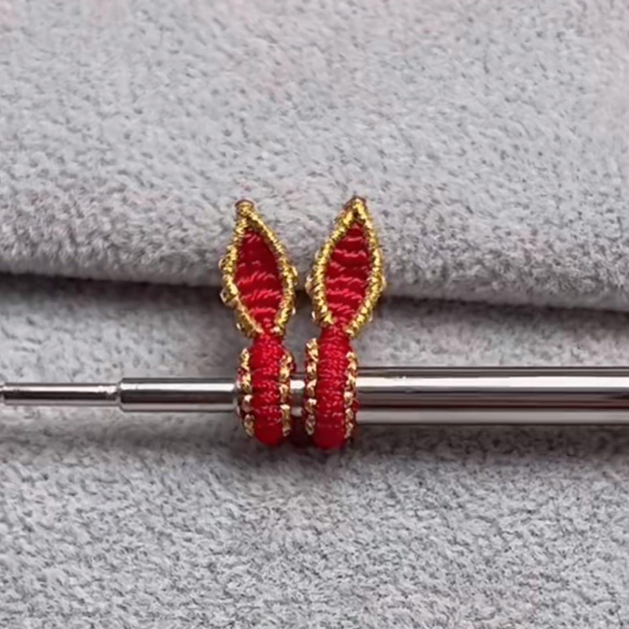 Съемный браслет с ушками кролика, сотканный вручную - идеальный подарок для подруг и возлюбленных
Съемный браслет с ушками кролика, сотканный вручную - идеальный подарок для подруг и возлюбленных