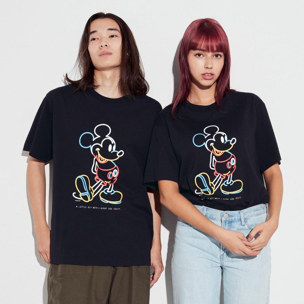 UNIQLO JAPAN Mickey Stans UT Графическая футболка с короткими рукавами, стандартный крой
UNIQLO JAPAN Mickey Stans UT Графическая футболка с короткими рукавами, стандартный крой