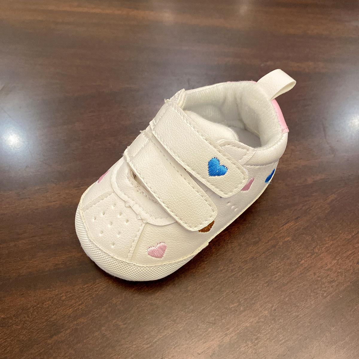 Girls and boys soft-soled baby walking shoes, winter children s casual white shoes 20
Girls and boys soft-soled baby walking shoes, winter children s casual white shoes 20