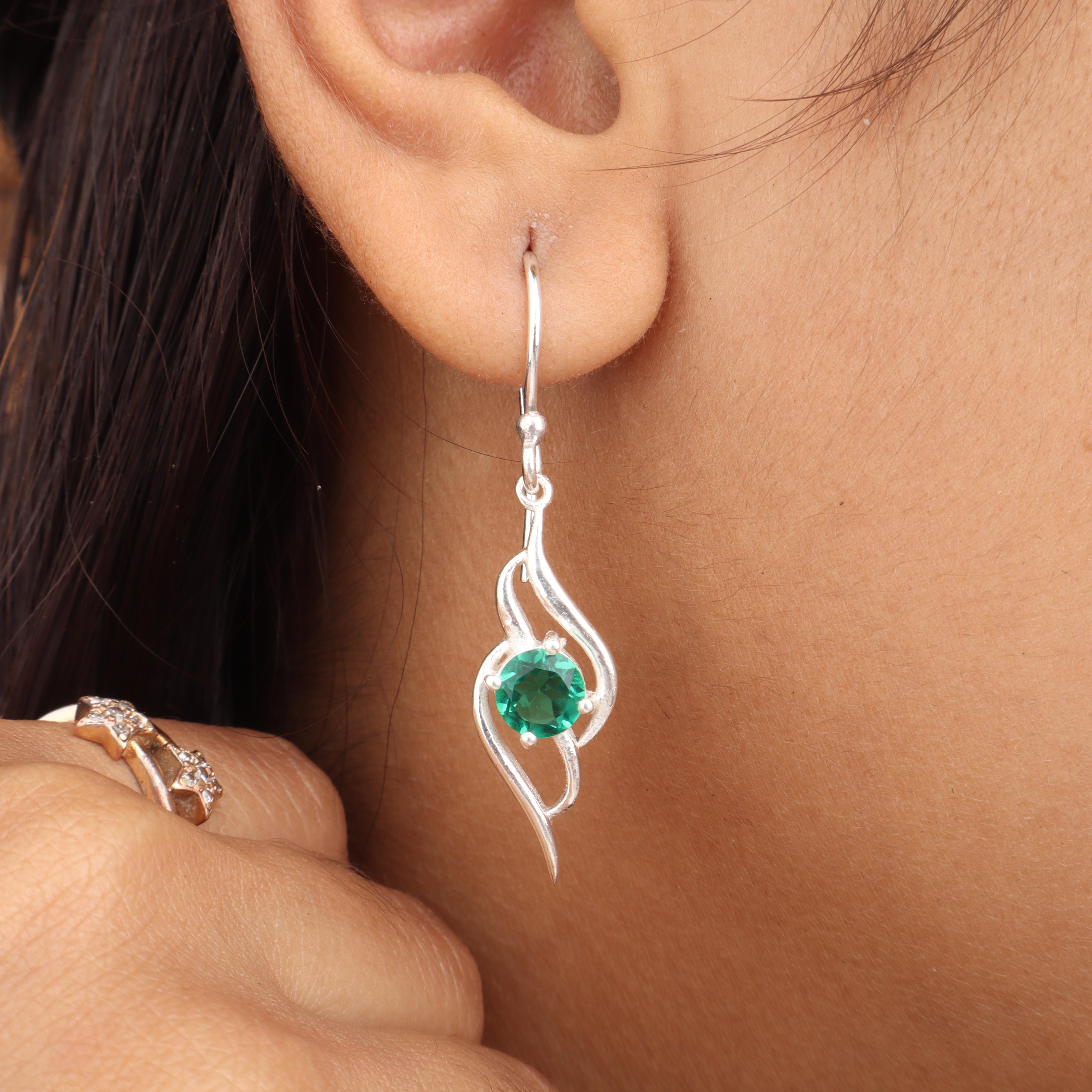 Chrome Diopside Gemstone 925 Sterling Silver Pretty Earring 1.7 For Women CE-22-6
Chrome Diopside Gemstone 925 Sterling Silver Pretty Earring 1.7 For Women CE-22-6