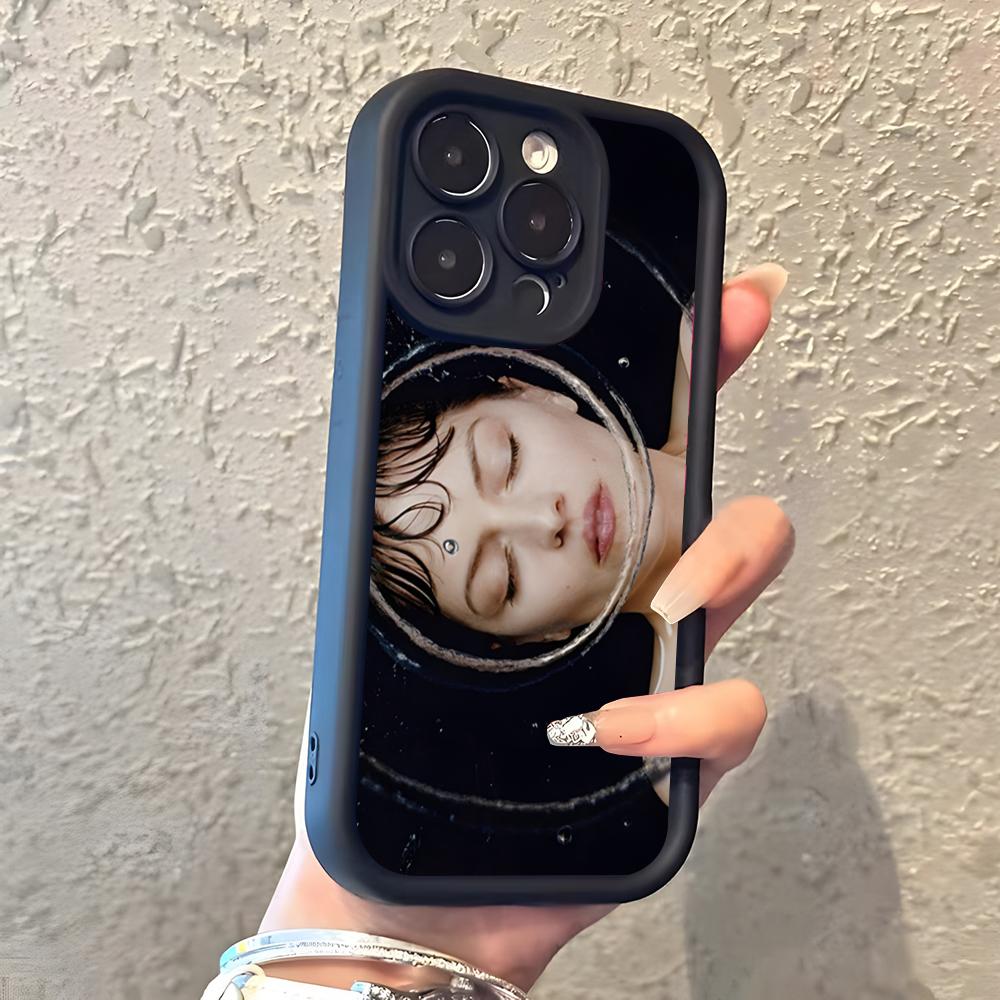 THE M-MARIAS SUBMARINE Band Phone Case For IPhone 17 Pro Max 16 15 14 Pro Max IPhone 13 Pro Max 11 Plus Silicone Cover iPhone 15 Plus
THE M-MARIAS SUBMARINE Band Phone Case For IPhone 17 Pro Max 16 15 14 Pro Max IPhone 13 Pro Max 11 Plus Silicone Cover iPhone 15 Plus
