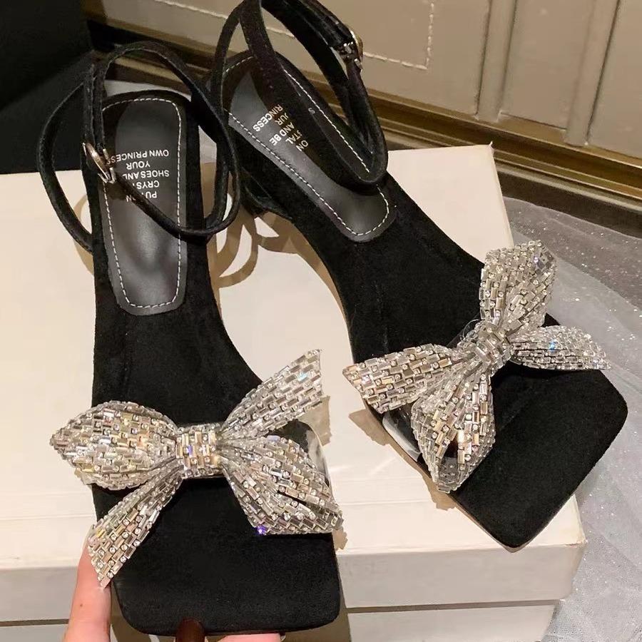 Celebrity summer high-heeled sandals Korean version medium-heeled butterfly tide square head open-toed word with thin heels cool slippers women s l 35
Celebrity summer high-heeled sandals Korean version medium-heeled butterfly tide square head open-toed word with thin heels cool slippers women s l 35