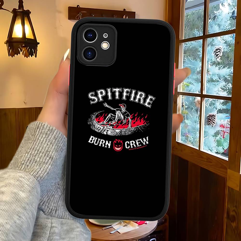 Fashion S-Spitfire Skateboard Matte Translucent Phone Case For Iphone 16 ProMax 15 14 13 12 11 X XS PRO Plus iphone 15 plus
Fashion S-Spitfire Skateboard Matte Translucent Phone Case For Iphone 16 ProMax 15 14 13 12 11 X XS PRO Plus iphone 15 plus