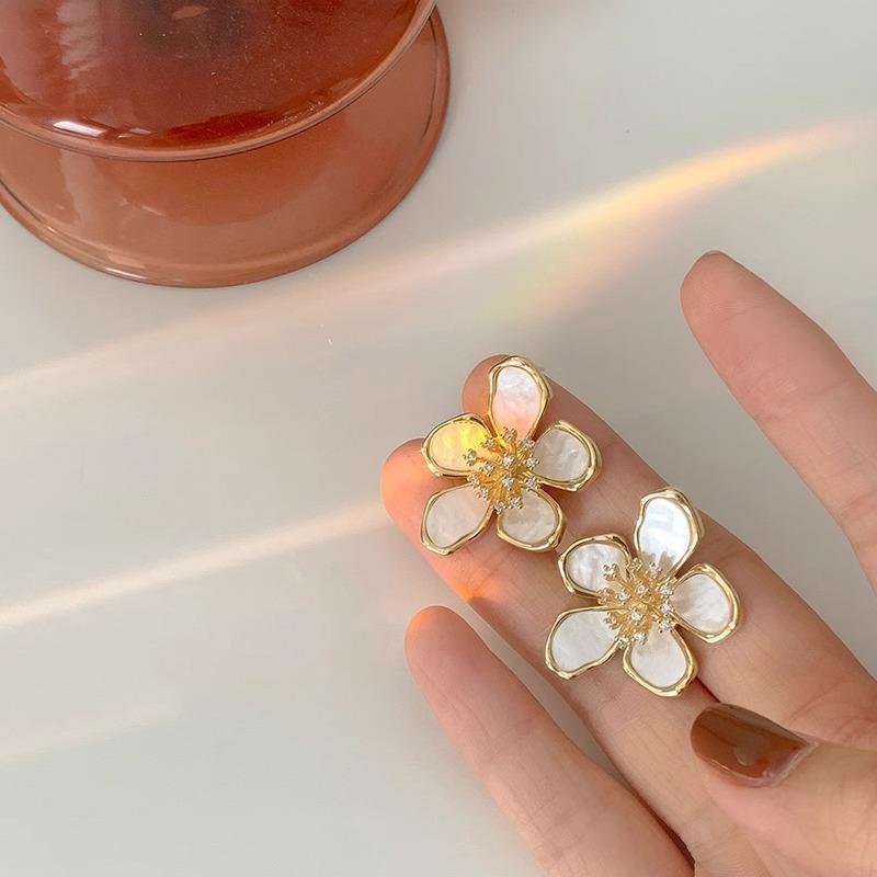 Серьги из серебра 925 пробы с корейскими цветами для женщин - Тренд осень/зима 2023, Высококлассные атмосферные милые украшения
Серьги из серебра 925 пробы с корейскими цветами для женщин - Тренд осень/зима 2023, Высококлассные атмосферные милые украшения