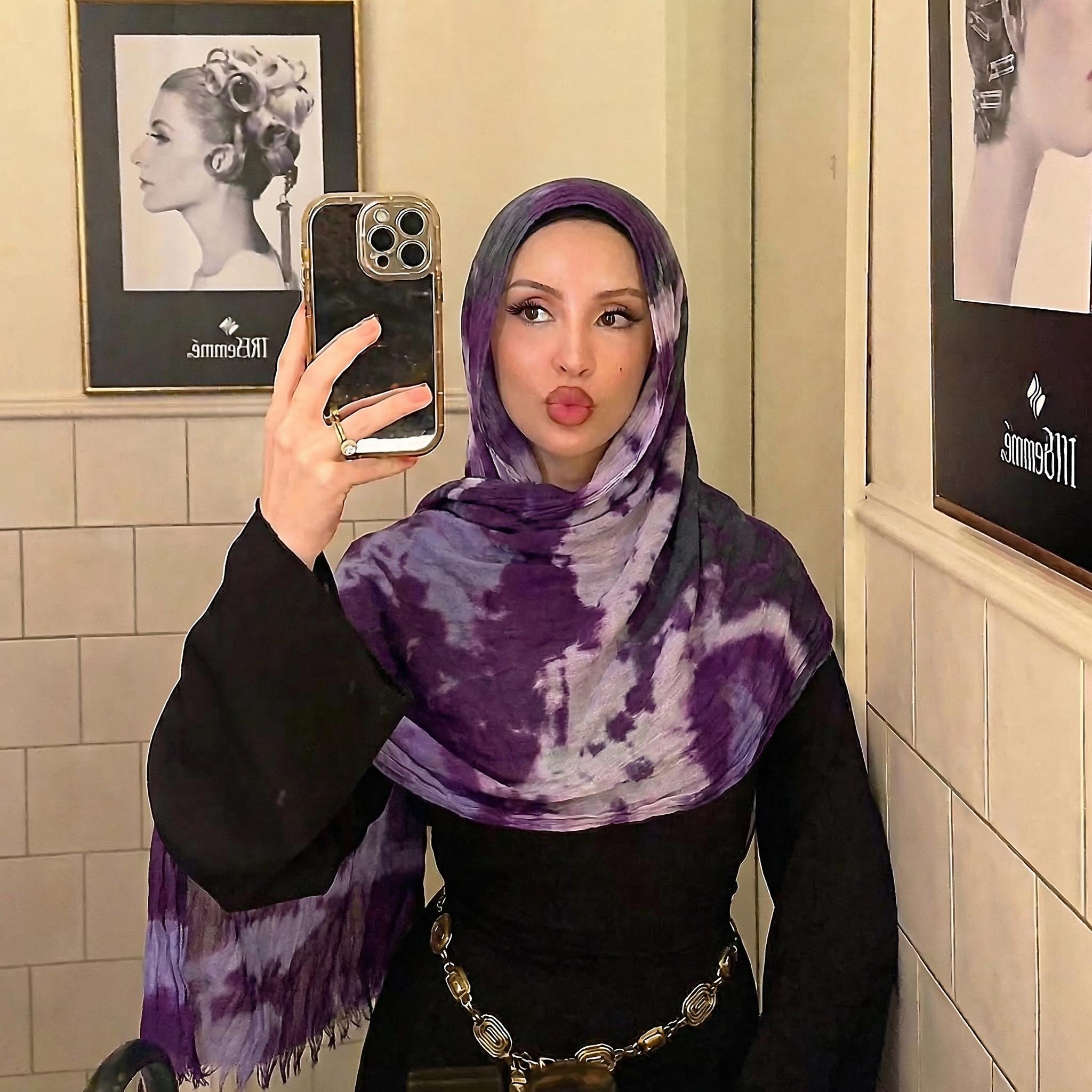 2026 New Arrival Watercolour Hijabs for Women Summer Lightweight Wrap and Shawls Muslim Bandana Beach Sun Protection Headscarf 70x180cm
2026 New Arrival Watercolour Hijabs for Women Summer Lightweight Wrap and Shawls Muslim Bandana Beach Sun Protection Headscarf 70x180cm