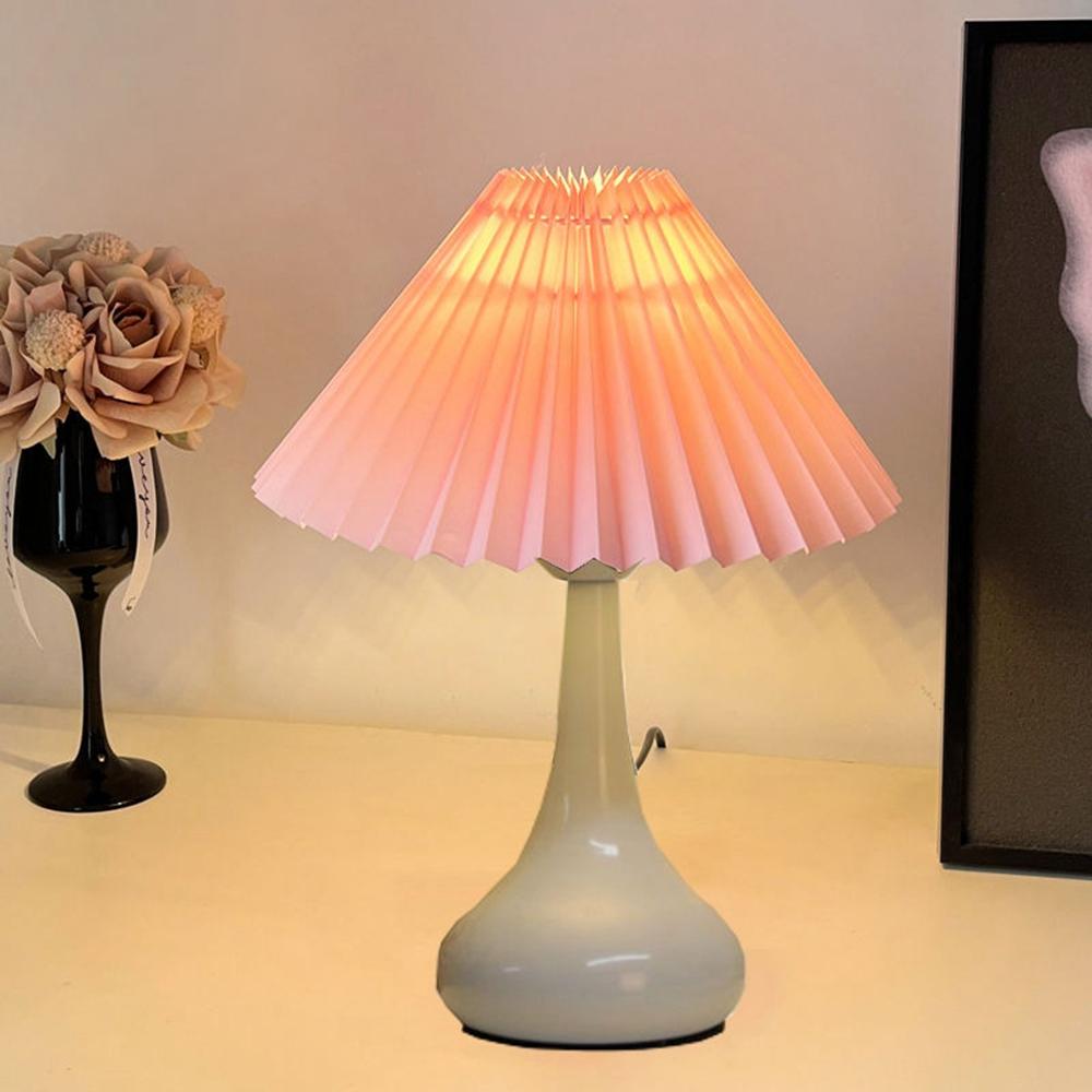 12W Pleated Table Lamp 3 Level Brightness Bedroom Bedside Ambient Lamp Eye-Caring Flicker-Free LED Light, U Plug
12W Pleated Table Lamp 3 Level Brightness Bedroom Bedside Ambient Lamp Eye-Caring Flicker-Free LED Light, U Plug