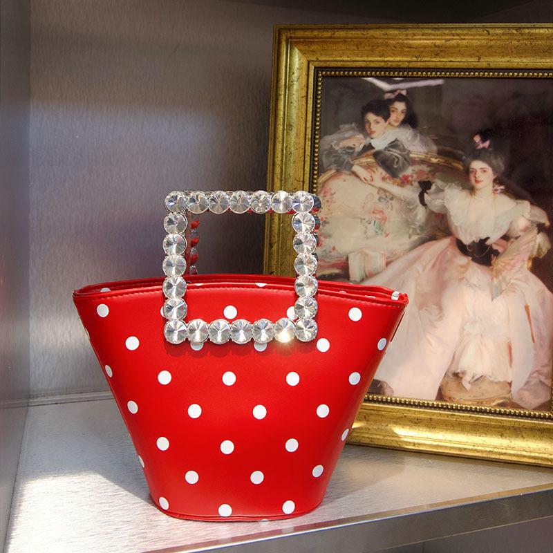 Women s Bag For Women Fashion Luxury Designer Handbag Diamond Handle Bucket Bag Large Capacity Crossbody Bag
Women s Bag For Women Fashion Luxury Designer Handbag Diamond Handle Bucket Bag Large Capacity Crossbody Bag