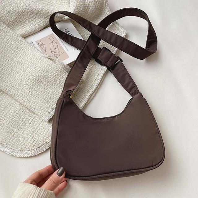 Women Shoulder Bag Solid Color Armpit Designer Underarm Bags Exquisite Leisure Ladies Crescent Daily Dumpling Bags
Women Shoulder Bag Solid Color Armpit Designer Underarm Bags Exquisite Leisure Ladies Crescent Daily Dumpling Bags
