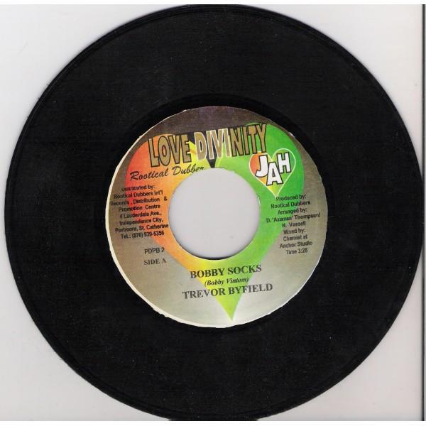 7-дюймовая пластинка TREVOR BYFIELD Bobby Socks POPB2 Rootical Dubber 2000 Ямайка Регги Ска Даб Б/у
7-дюймовая пластинка TREVOR BYFIELD Bobby Socks POPB2 Rootical Dubber 2000 Ямайка Регги Ска Даб Б/у