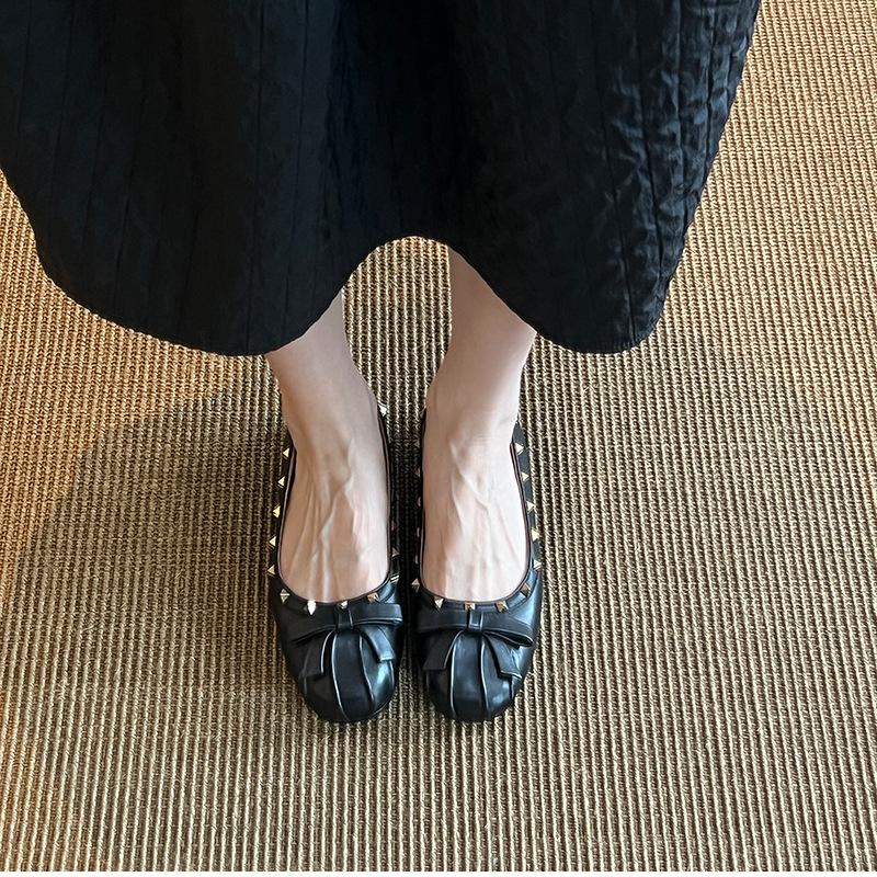 Woman Bowcropped Studded Ballet Slippers French Rivet Style Mary Jane Shoes For Summer Flats Women s Dancewear Loafers Mules 40 чёрный
Woman Bowcropped Studded Ballet Slippers French Rivet Style Mary Jane Shoes For Summer Flats Women s Dancewear Loafers Mules 40 чёрный