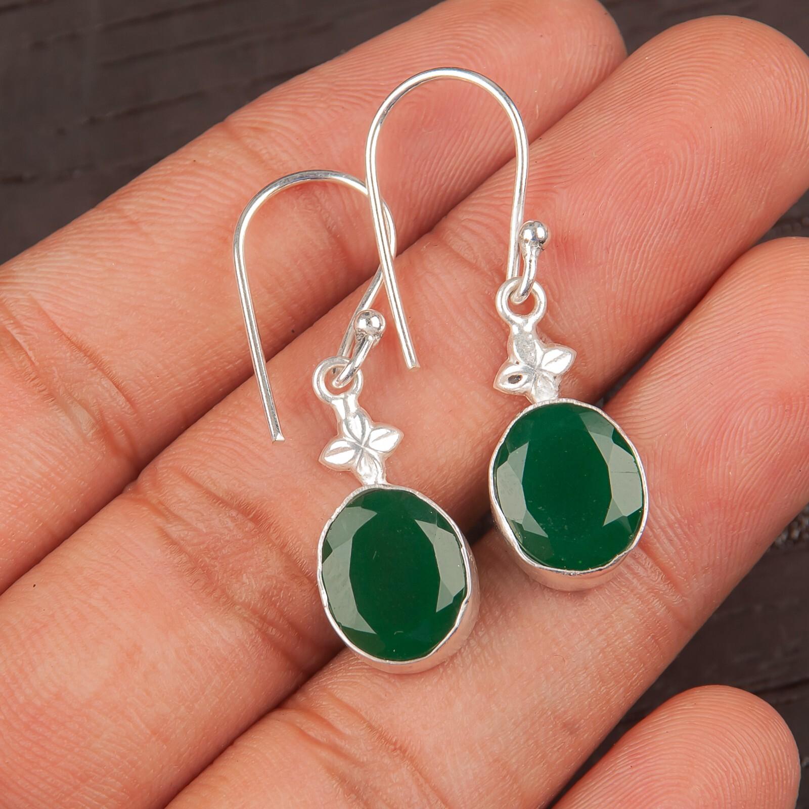 Green Onyx Gemstone 925 Stamped Silver Jewelry Handmade Earrings 1.30 For Women EE-6-16
Green Onyx Gemstone 925 Stamped Silver Jewelry Handmade Earrings 1.30 For Women EE-6-16