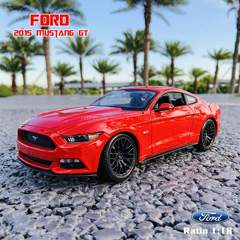 new Maisto 1:18 2015 Ford Mustang GT sports car Alloy Retro Car Model Classic Car Model Car Decoration Collection gift
new Maisto 1:18 2015 Ford Mustang GT sports car Alloy Retro Car Model Classic Car Model Car Decoration Collection gift