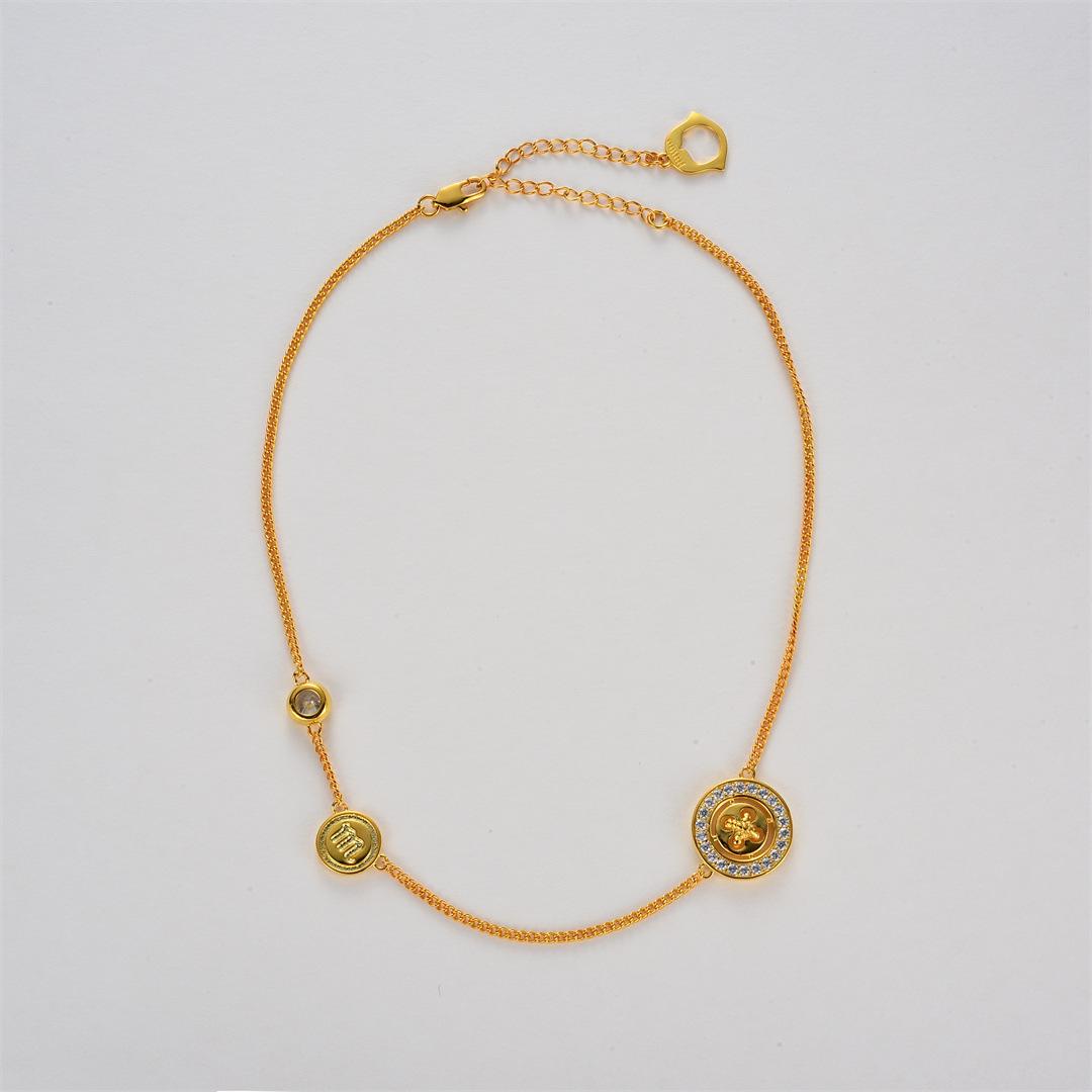 French Earrings Necklace Second Button Series Niche Original High-End Design Clavicle Chain Women
French Earrings Necklace Second Button Series Niche Original High-End Design Clavicle Chain Women