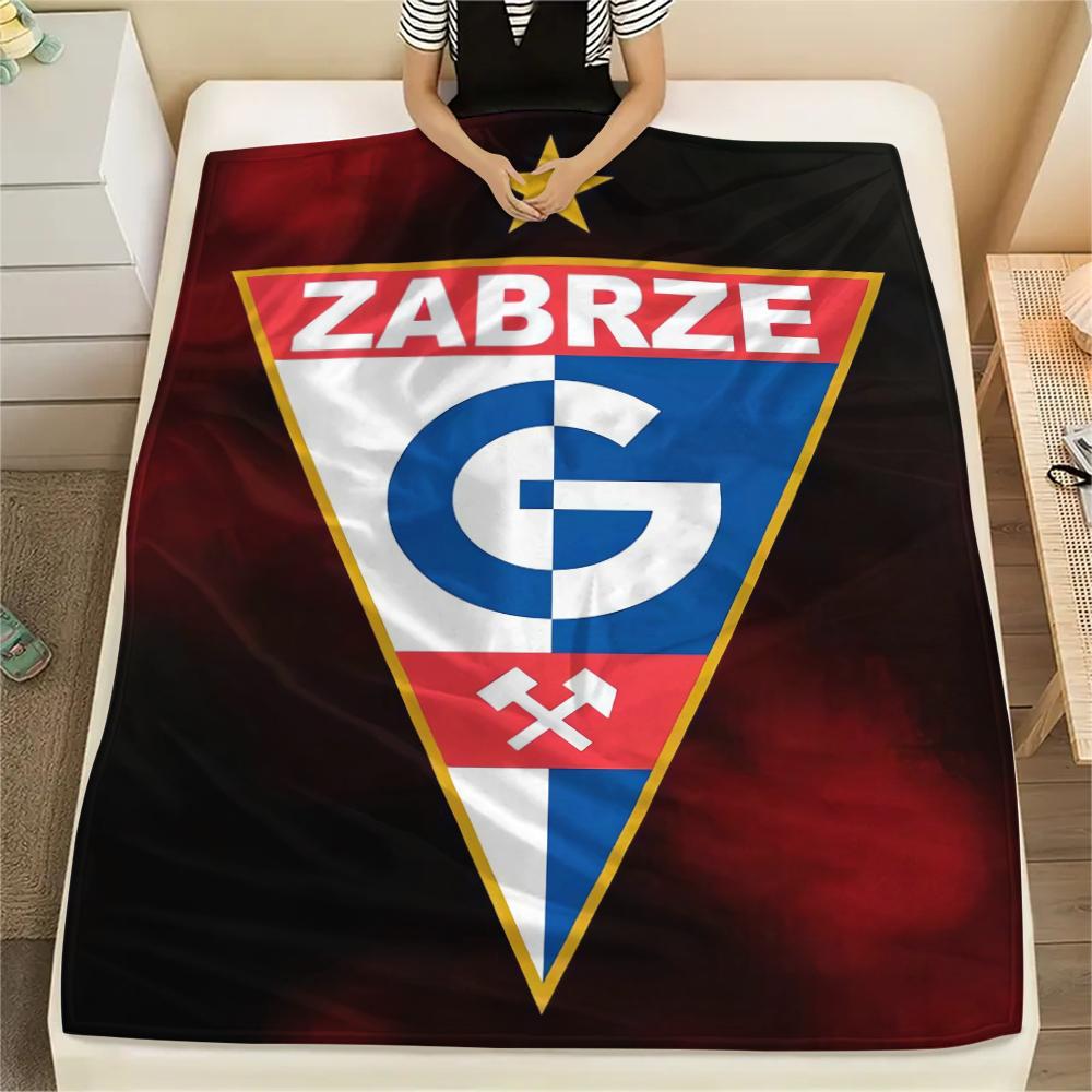 1PC ZABRZE G Print Flannel Blanket, High quality Comfortable for All Seasons, Home Decor, Warmth and Comfort, Perfect for Christmas Gifts254 80cm x 120cm
1PC ZABRZE G Print Flannel Blanket, High quality Comfortable for All Seasons, Home Decor, Warmth and Comfort, Perfect for Christmas Gifts254 80cm x 120cm