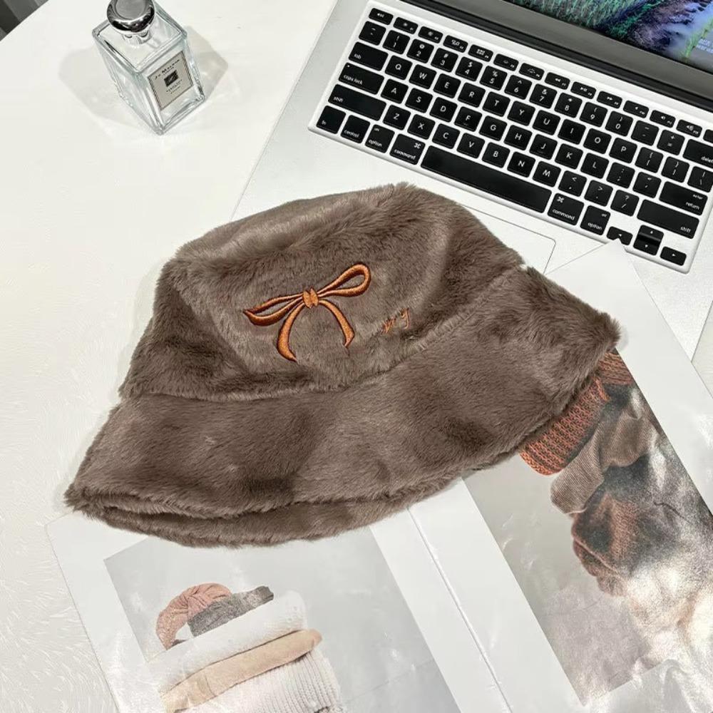 Polyester Faux Fur Bucket Hat Bow Embroidered Warm Hats Fashion Sunscreen Sun Hat Winter кавовий
Polyester Faux Fur Bucket Hat Bow Embroidered Warm Hats Fashion Sunscreen Sun Hat Winter кавовий