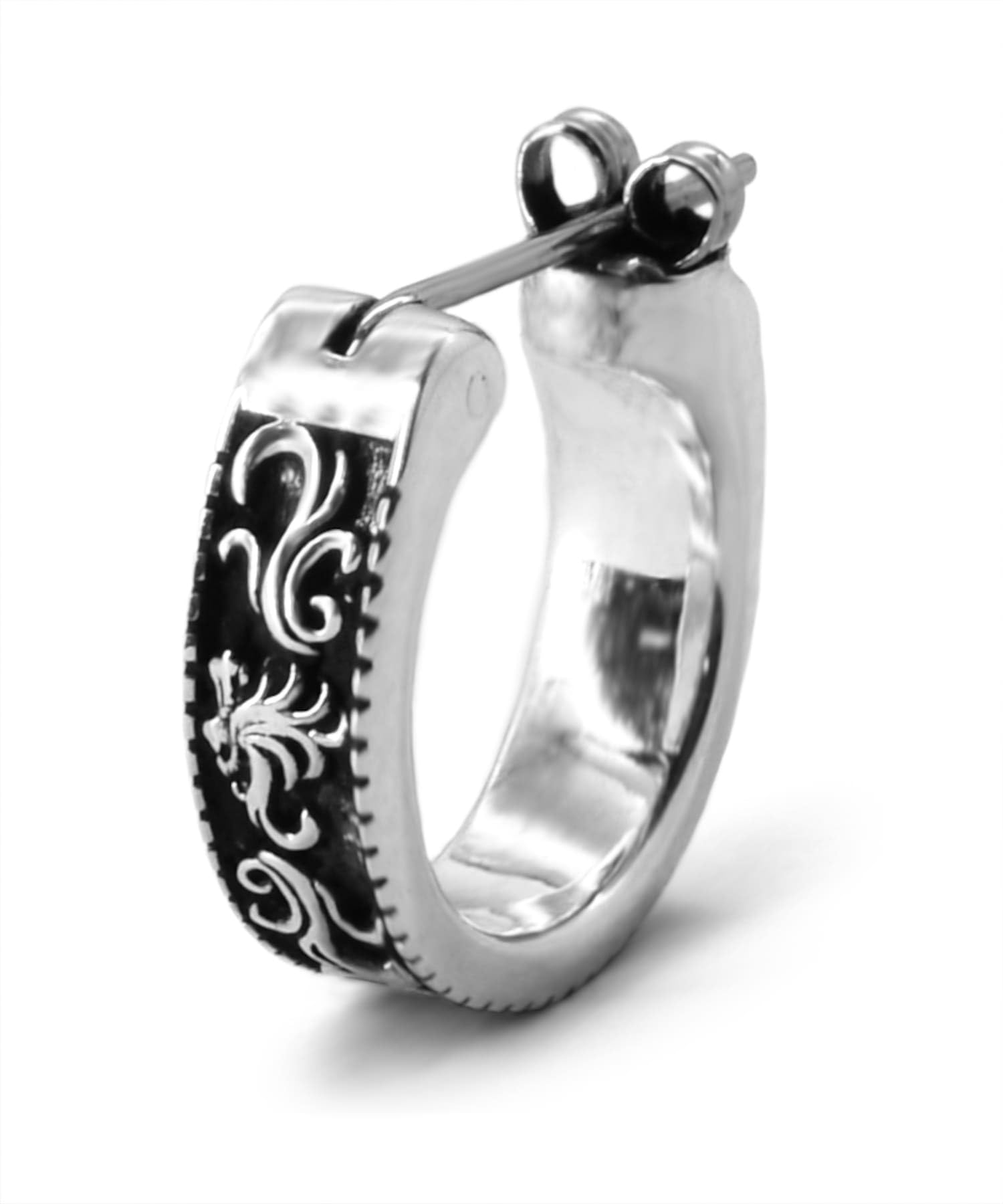 Серьги LION HEART HOWL Crossing 925 Silver с серьгами-мешочками/Tategami Howl/Silver
Серьги LION HEART HOWL Crossing 925 Silver с серьгами-мешочками/Tategami Howl/Silver