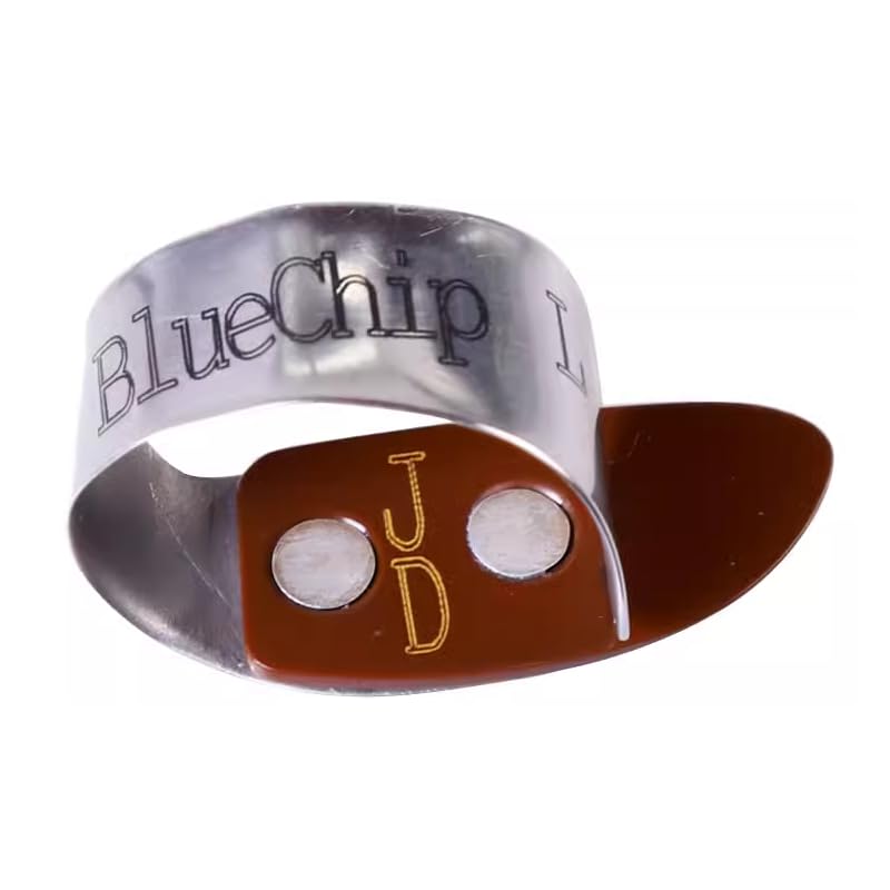 Выбор BlueChip (Выбор голубых фишек) Высококачественные медиаторы для большого пальца, изготовленные в Америке, для левой руки. Вершина среди гитарных медиаторов JD-L LH
Выбор BlueChip (Выбор голубых фишек) Высококачественные медиаторы для большого пальца, изготовленные в Америке, для левой руки. Вершина среди гитарных медиаторов JD-L LH