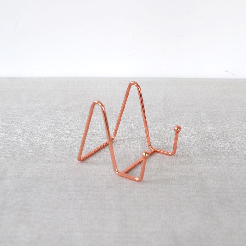 Стойки для демонстрации произведений искусства из железа, стеллаж для хранения, металлический мольберт, полка для тарелок, держатель для тарелок с фотографиями, художественный декор
Стойки для демонстрации произведений искусства из железа, стеллаж для хранения, металлический мольберт, полка для тарелок, держатель для тарелок с фотографиями, художественный декор