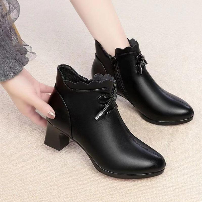 Coarse heel velvet mother cotton shoes soft sole bow leather boots short Martin boots non-slip and not tired feet fashion boots 40
Coarse heel velvet mother cotton shoes soft sole bow leather boots short Martin boots non-slip and not tired feet fashion boots 40
